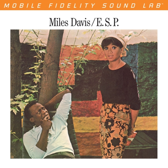 Miles Davis: E.S.P. - Plak Foto #1