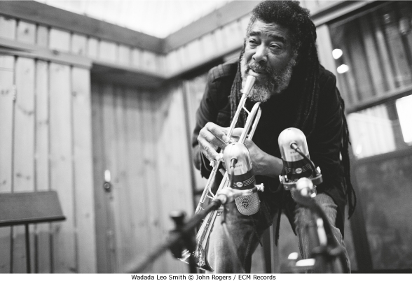Vijay Iyer, Wadada Leo Smith: A cosmic rhythm with each stroke - CD Foto #5