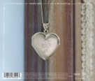 Madison Beer: Locket - CD Foto #2